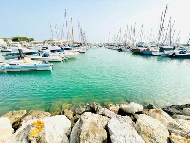 Gatu Sherry, Junto Puerto Deportivo Y Playa " Preferente Mayores De 25 Anos Y Familias " El Puerto de Santa María Esterno foto